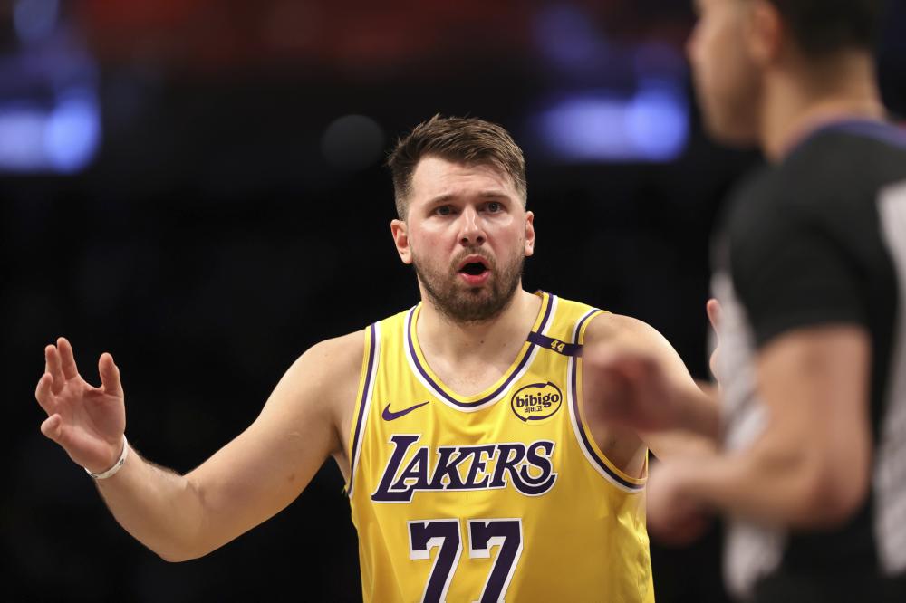 更是象征 更是象征