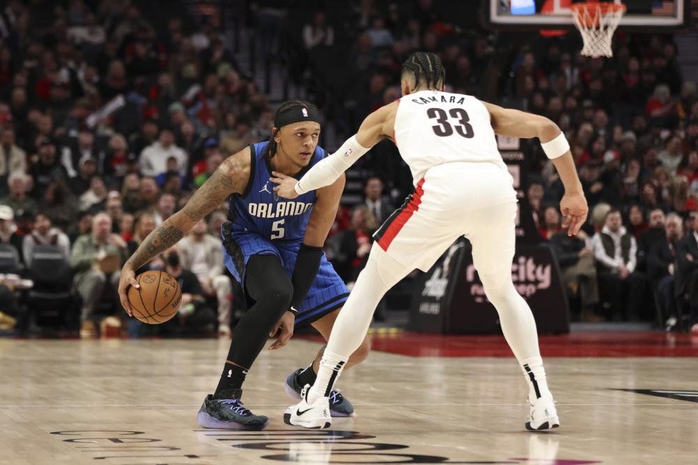 他冷静的低 他冷静的低