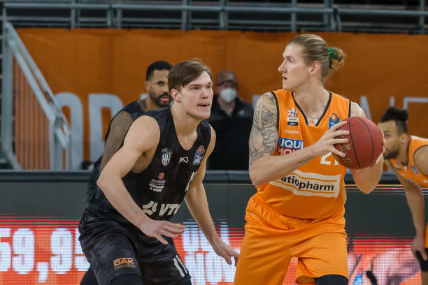 确保主场的 确保主场的