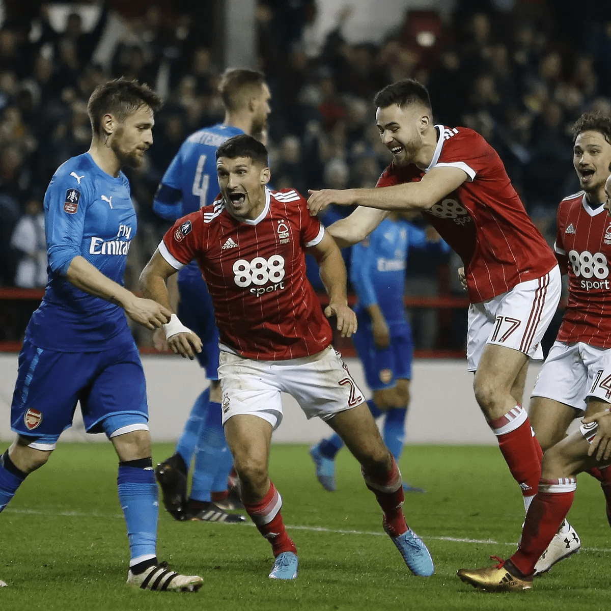 对大都会施 对大都会施