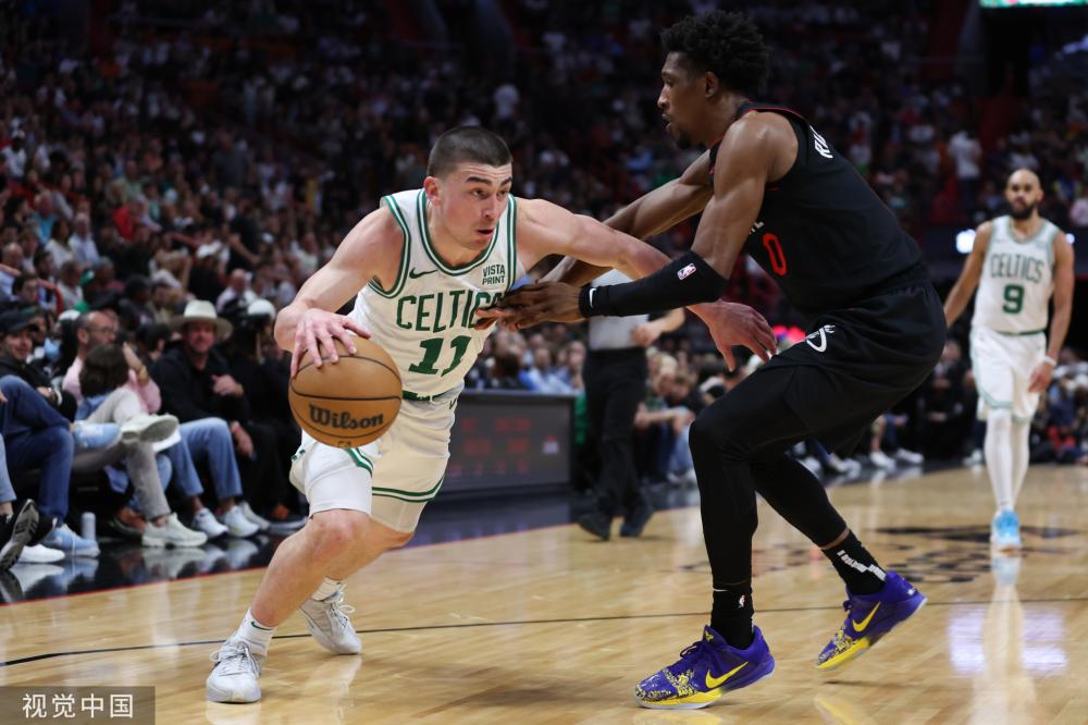 展现出更高 展现出更高